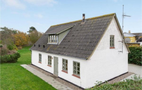 Gorgeous Home In Dronningmølle With Sauna